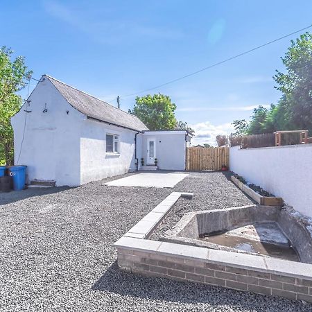 Lovely 1-Bed Cottage In Kelty With Hot Tub מראה חיצוני תמונה